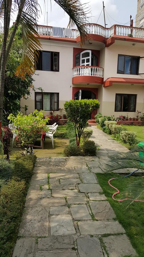 Nepali Cottage Guest House Pokhara Exterior photo